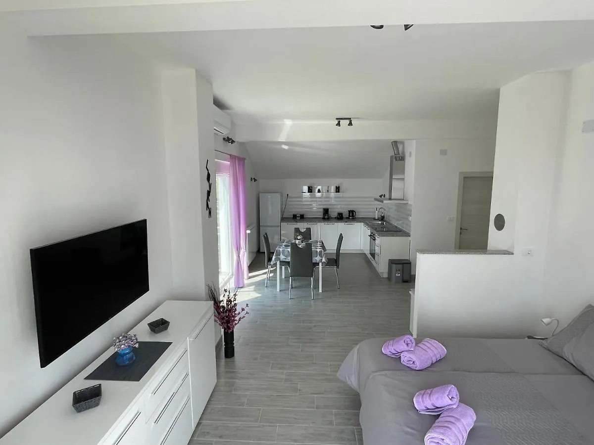Studio Apartman Rubinic Lovran 0*,